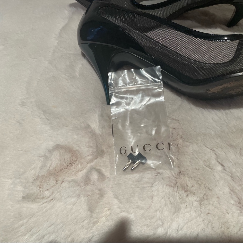 Gucci Patent Leather Pumps Black with Dark Green Heels - Picture 10 of 10